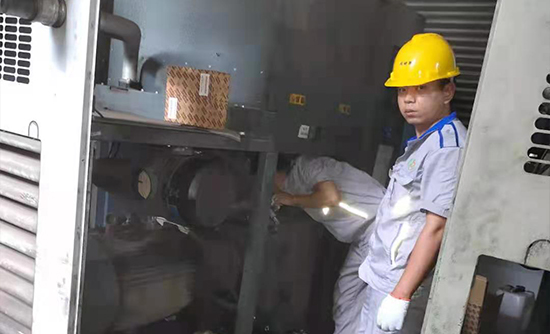 专业工程师维修保养团队